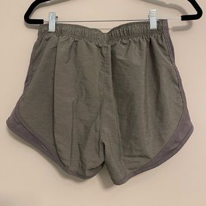 Nike shorts (gray)